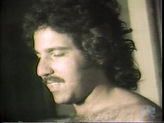 Станцевала для волосатого мужика стриптиз и была оттрахана в мохнатку