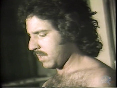 Станцевала для волосатого мужика стриптиз и была оттрахана в мохнатку