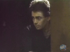 Зашёл в офис и отымел на рабочем столе горячую чернокожую секретаршу