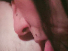 Парень отымел на кровати трёх горячих лесбиянок с волосатыми кисками