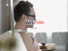 Он оттрахал длинноволосую русскую подружку и заполнил киску спермой