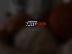 Паренёк отпердолил в письку и анал свою молодую русскую подружку