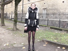 Длинноногая французская девчонка согласилась сняться в порно ролике