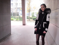 Длинноногая французская девчонка согласилась сняться в порно ролике