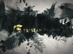 Сисястая молодая брюнетка с пирсингом пупка оттрахана в киску и анус