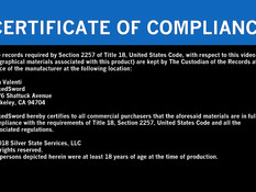 Два мускулистых парня гея целовались и занимались любовью на катере