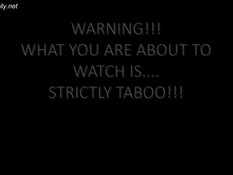 Похотливая мамочка сосала пенис и трахалась с пареньком на кровати