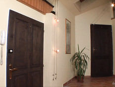 Три красивые европейские пары трахаются на секс вечеринке свингеров