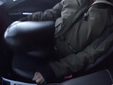 Немецкая блондинка отсосала в машине и дала отыметь себя в туалете