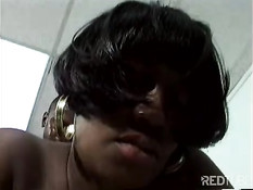 Ebony mama comes for a casting