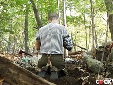 Белый парень познакомился с чёрным геем и дал отпердолить себя в зад