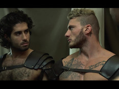 Шестеро гомосексуальных воинов спартанцев трахаются после похода