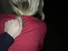 Светловолосая русская девка сосёт хуй и ебётся с парнем посреди ночи