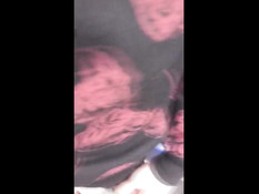 Зашёл в примерочную и дал отсосать пенис красивой русской девчонке