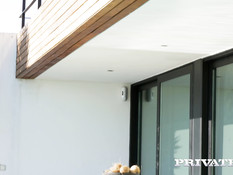 Лысый хозяин дома отпердолил в анал свою молодую испанскую горничную