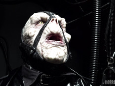 Монстр связал блондинку в латексном комбинезоне и отпердолил в анал