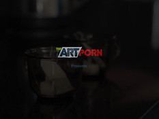 Парень угостил чаем худую русскую девчонку и отымел в киску на кухне