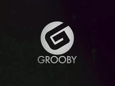 Сиськастый транс в красивом нижнем белье ебётся с мужиком на кровати