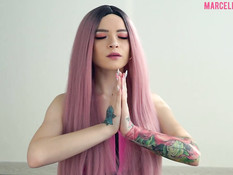 Снял легинсы с гламурной русской девицы и засадил член в бритую писю