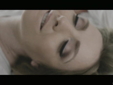 Бородатый мужик оттрахал на кровати беременную светловолосую подругу