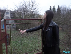 Пикапер отодрал сиськастую словацкую студентку на улице и в квартире