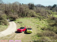 Три знойные русские красотки занялись совместной мастурбацией в лесу