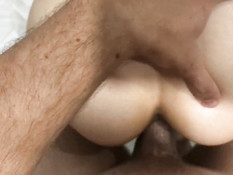 Неверный муж напоил русскую жену и отодрал в номере сиськастую девку