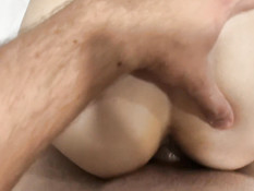 Неверный муж напоил русскую жену и отодрал в номере сиськастую девку