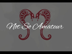 Грудастая девушка теребит клитор и трахает приятеля в позе наездницы