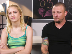 Господин отымел связанную секс-рабыню и кончил на волосатую пизду