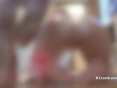 Вымазавшаяся в масле сиськастая русская блондинка оттрахана в киску