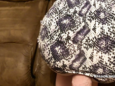 Парнишка отодрал раком грудастую русскую блондиночку и обкончал попу