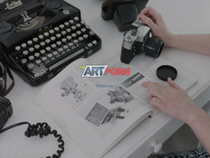 Он отымел сисястую русскую девку с рыжими волосами и кончил в киску