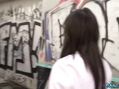 За деньги он снял сиськастую чешскую шалаву и отымел её в подворотне