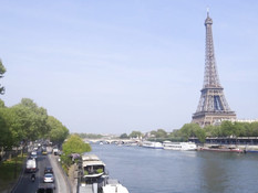 Негр оттрахал в киску и анус грудастую белую девку с рыжими волосами