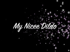 Сиськастая украинская блондинка мастурбацией доводит себя до оргазма