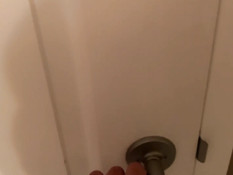 Отвлёк сисястую брюнетку от её любимой секс игрушки и отымел в киску