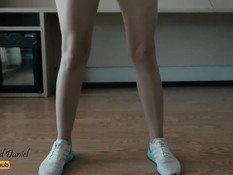 Спортивная девка с большой грудью занимается сексом после гимнастики