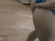 Спортивная девка с большой грудью занимается сексом после гимнастики