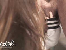 Отымел молодую сисястую подругу в разных позах и залил киску спермой