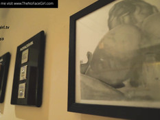 Он увидел подружку мастурбирующую вибратором клитор и отымел в киску