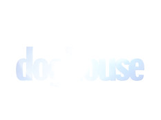 Три молодые европейские пары занялись жёстким свинг сексом на диване