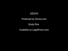 Латинской девушке сделали двойной анал во время ганг банг групповухи