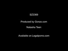 Пятеро белых и чёрных мужиков отодрали во все дырки сисястую латинку