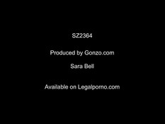 Трое мужчин отпердолили худую девку во все дырки и заполнили спермой