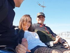 Двое парней ебут сисястую шатенку во все отверстия на улице и в доме