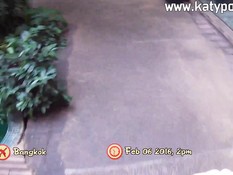 Симпатичная тайская девчонка сделала минет и уселась на член сверху