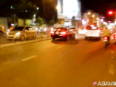 Снял на улице темноволосую вьетнамскую девку и оттрахал в гостинице