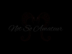 Грудастая тёлка с пирсингом сосков и пупка ебёт приятеля на балконе