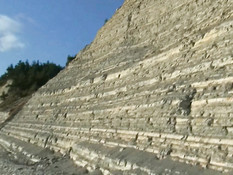 На берегу тёплого моря занимаются групповым сексом русские свингеры